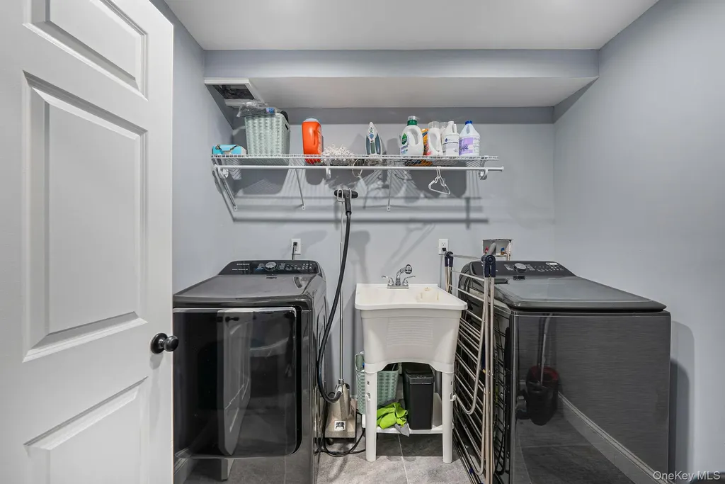 449 Nassau Avenue Freeport NY 11520