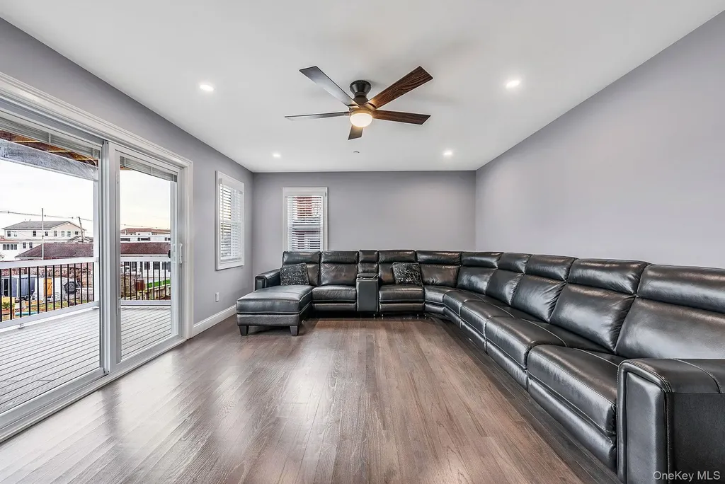 449 Nassau Avenue Freeport NY 11520