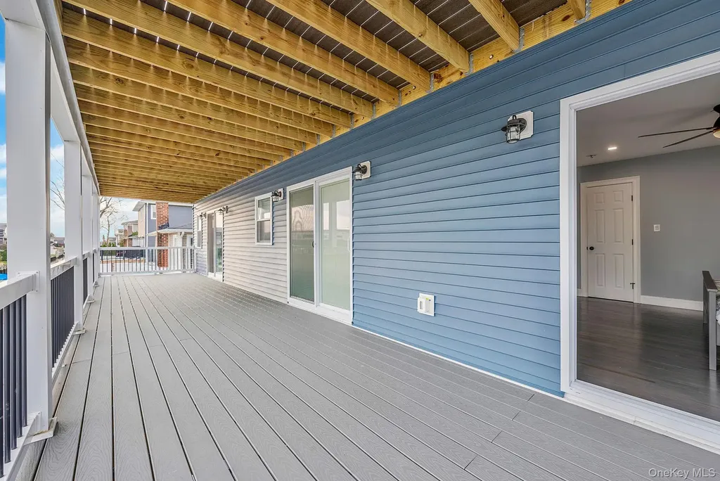 449 Nassau Avenue Freeport NY 11520