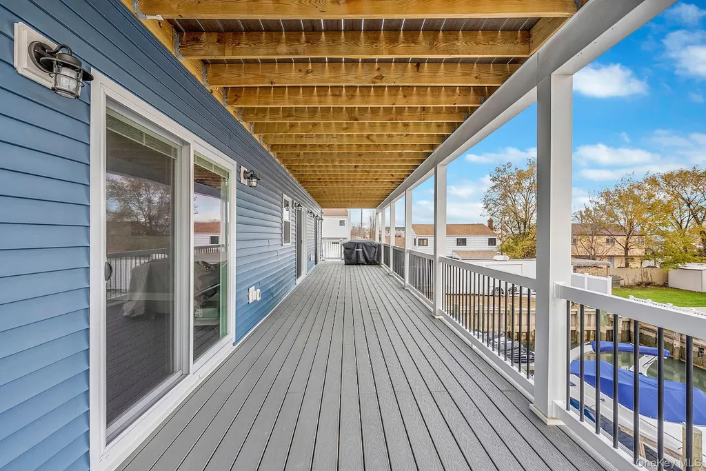 449 Nassau Avenue Freeport NY 11520