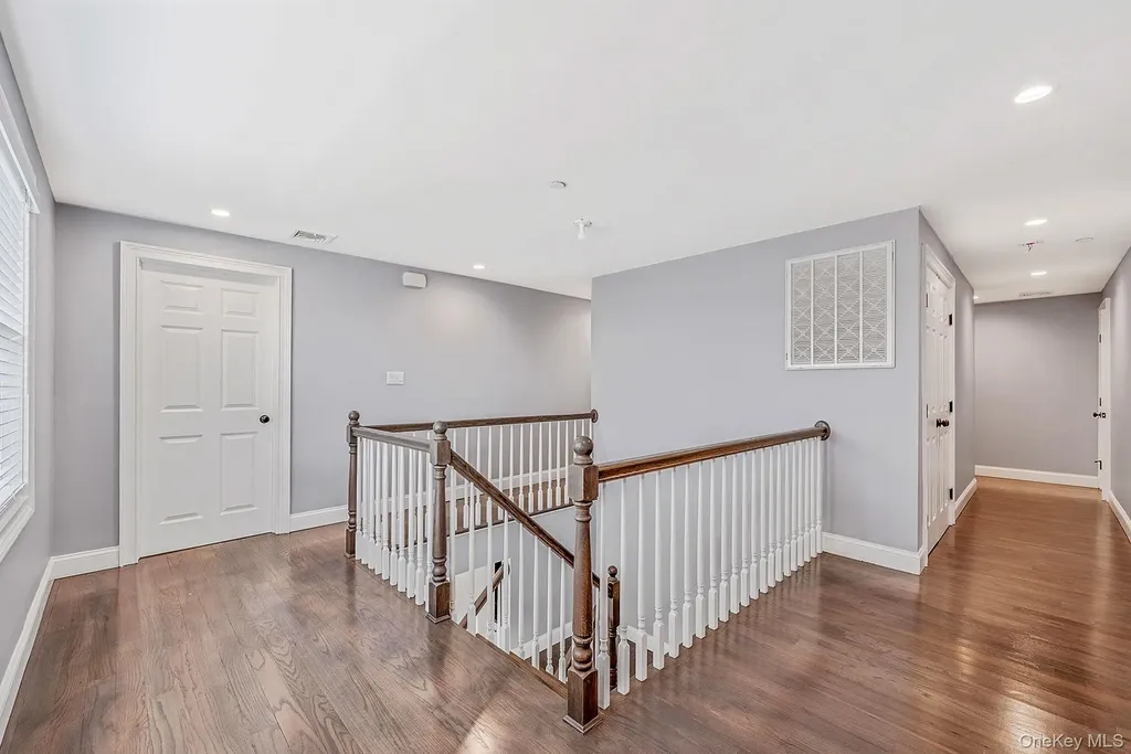 449 Nassau Avenue Freeport NY 11520