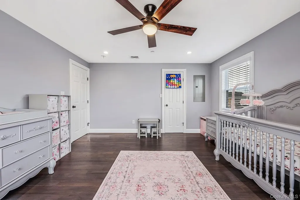449 Nassau Avenue Freeport NY 11520
