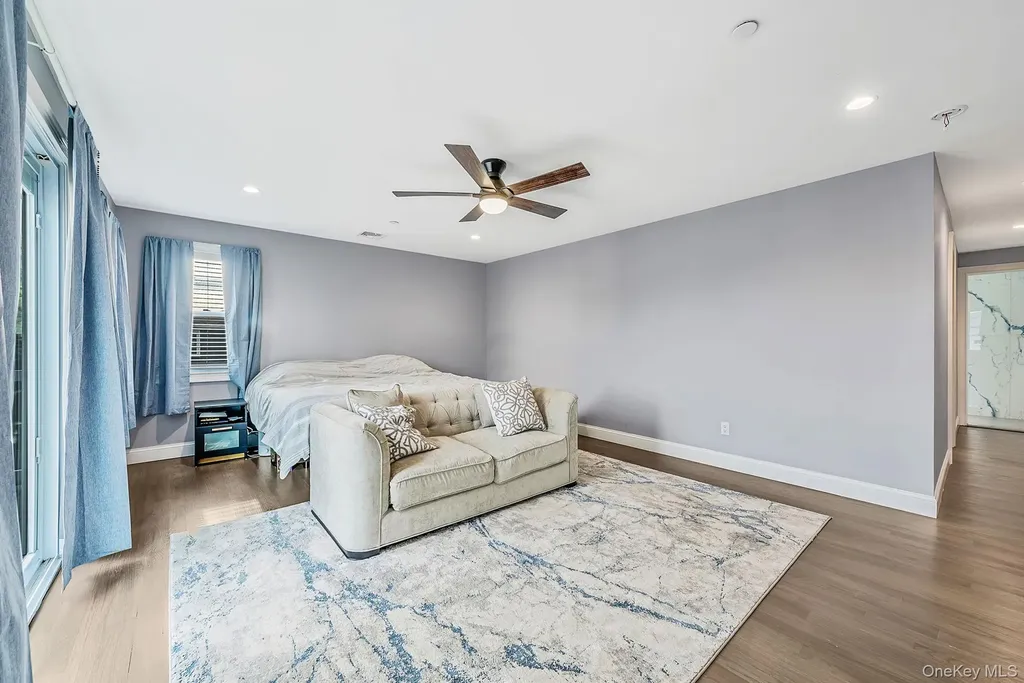 449 Nassau Avenue Freeport NY 11520