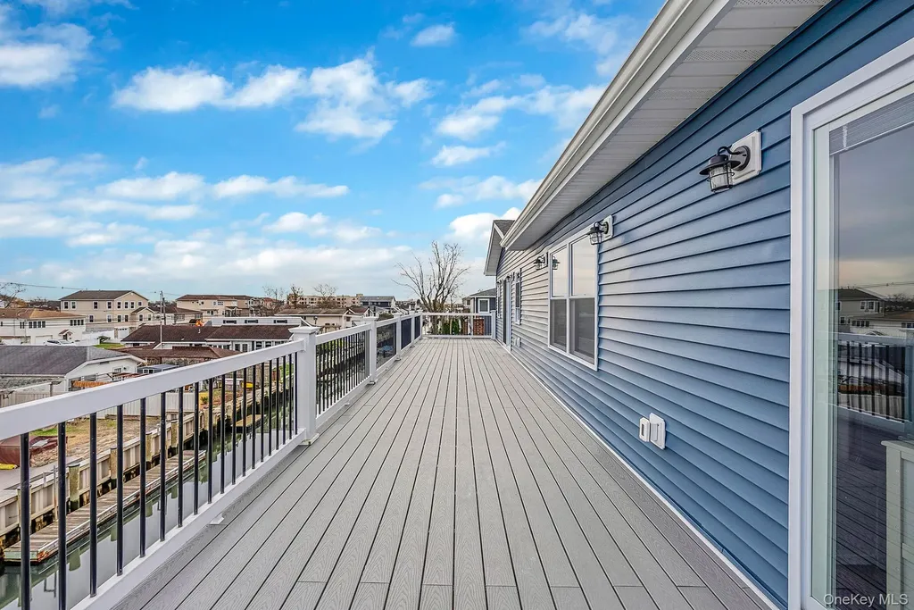 449 Nassau Avenue Freeport NY 11520