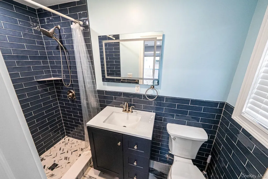 449 Nassau Avenue Freeport NY 11520