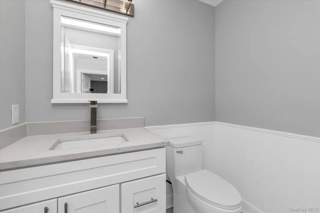 33 Prentice Road Levittown NY 11756