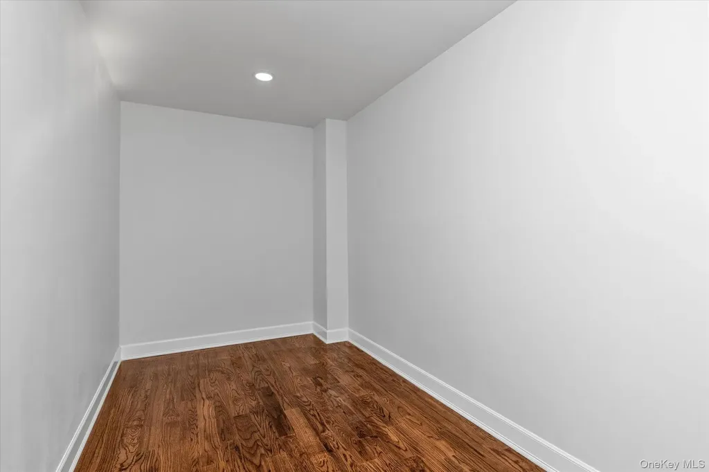 33 Prentice Road Levittown NY 11756