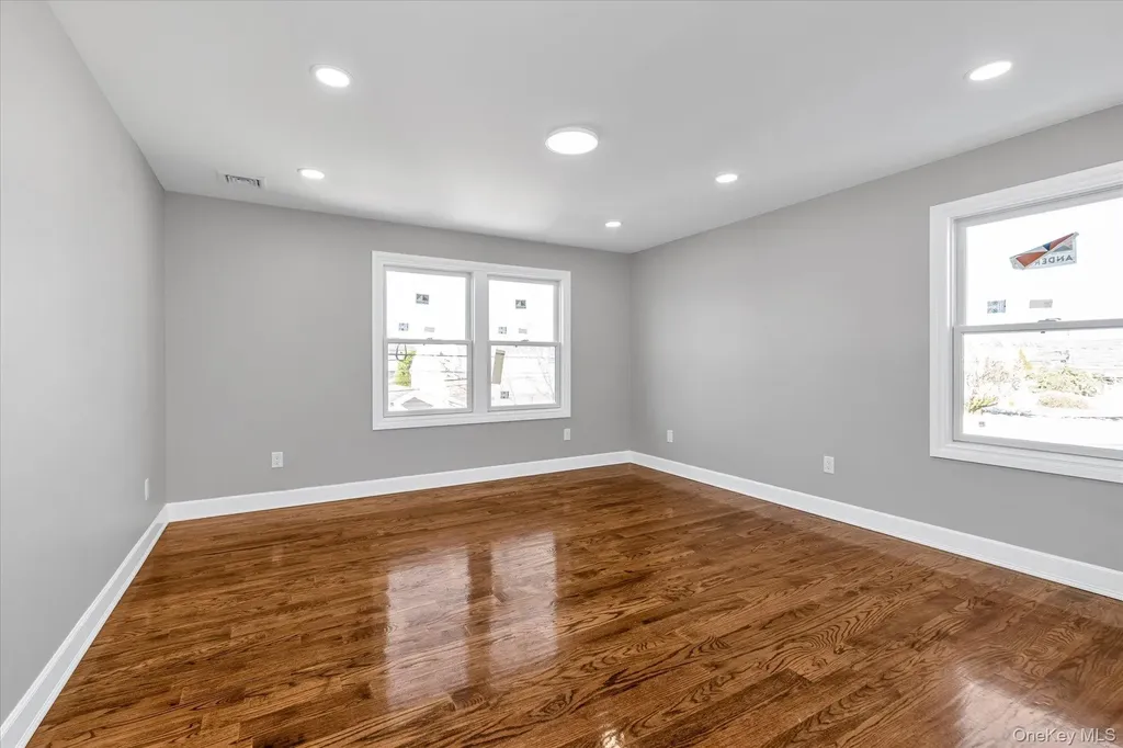 33 Prentice Road Levittown NY 11756
