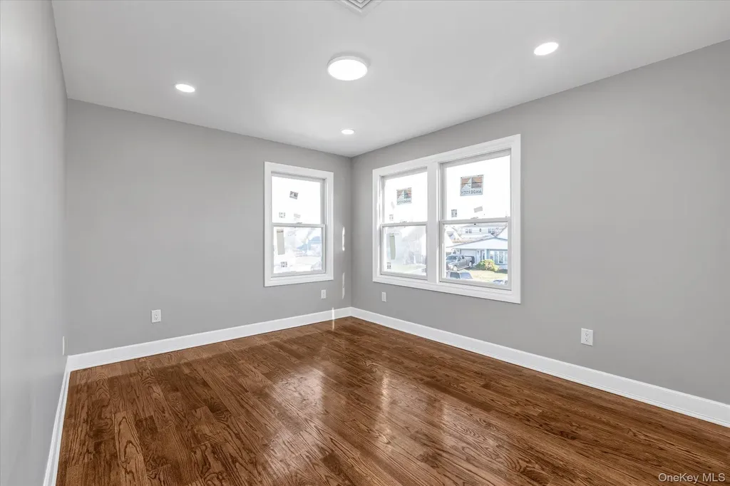 33 Prentice Road Levittown NY 11756