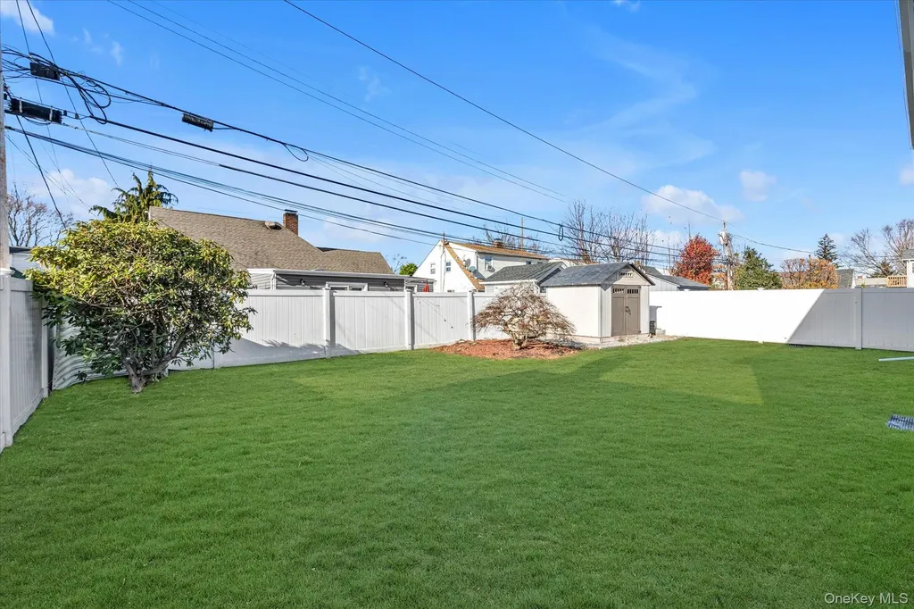 33 Prentice Road Levittown NY 11756