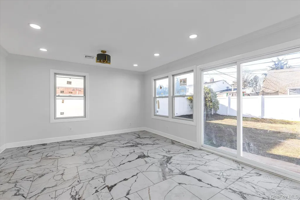33 Prentice Road Levittown NY 11756