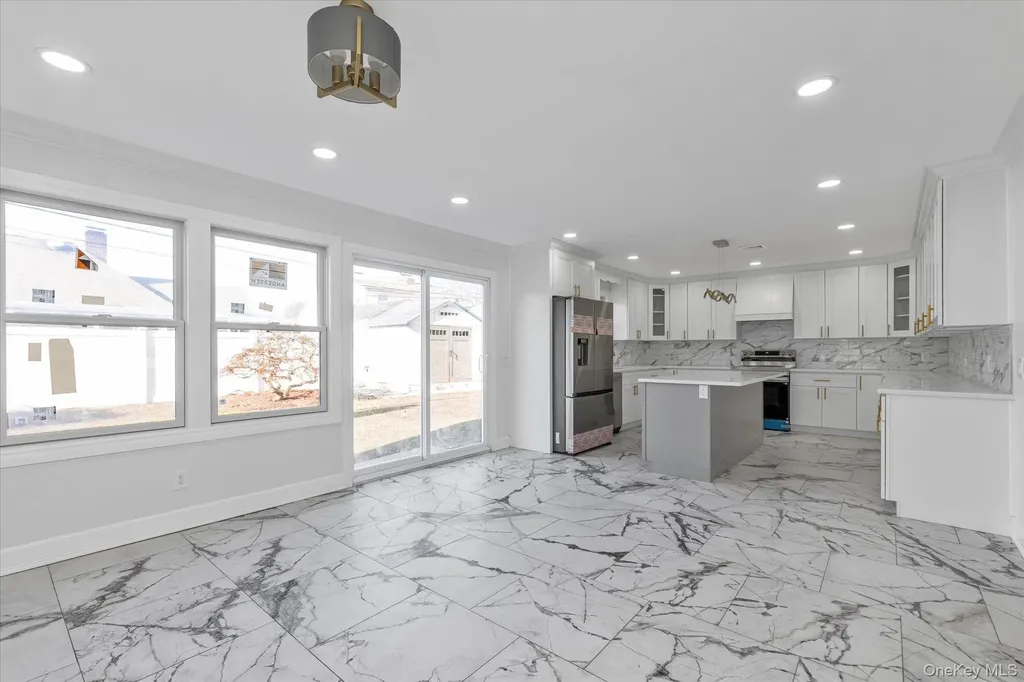 33 Prentice Road Levittown NY 11756