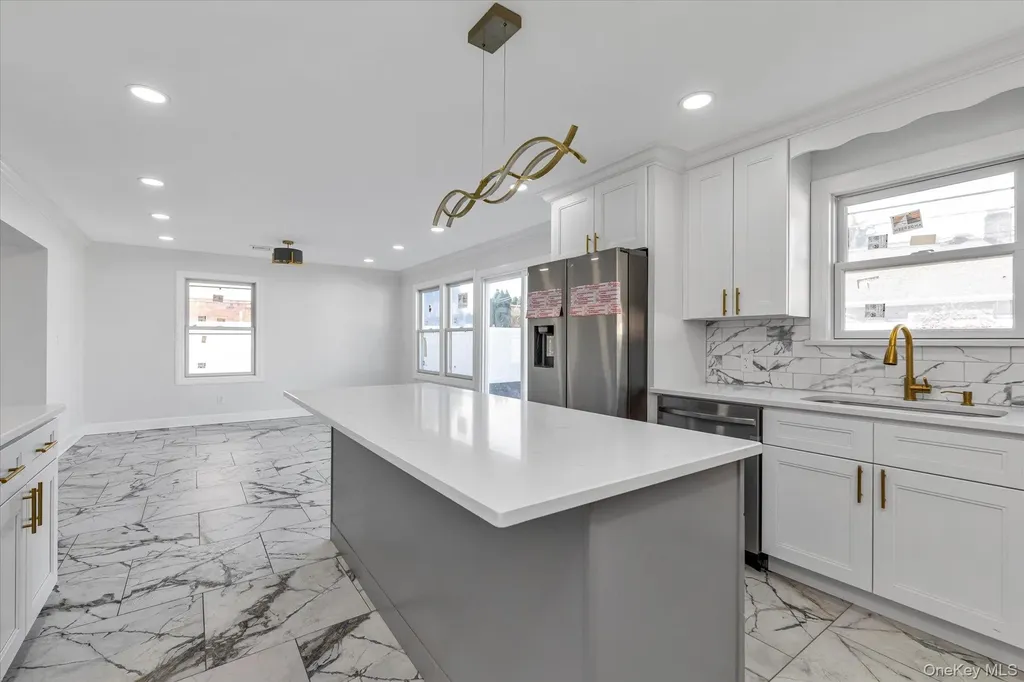 33 Prentice Road Levittown NY 11756