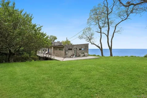 31059 County Road 48 Peconic NY 11958