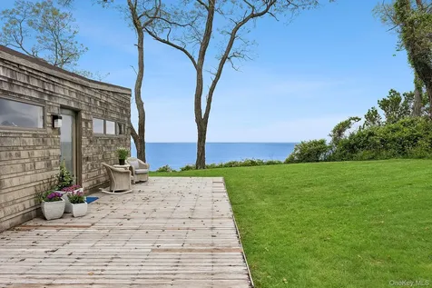 31059 County Road 48 Peconic NY 11958