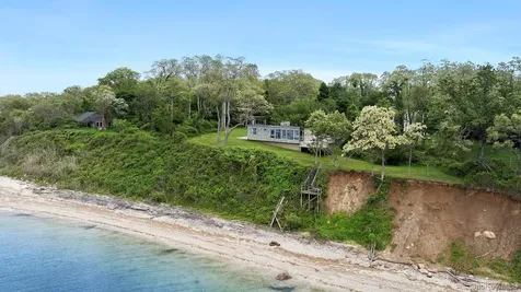 31059 County Road 48 Peconic NY 11958