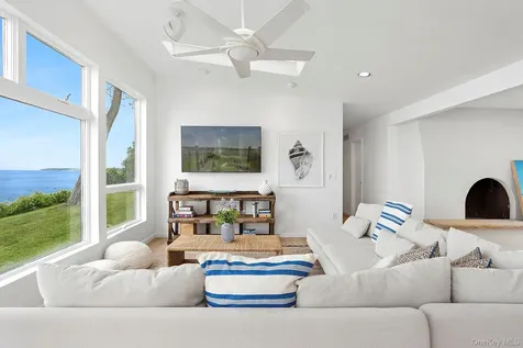 31059 County Road 48 Peconic NY 11958