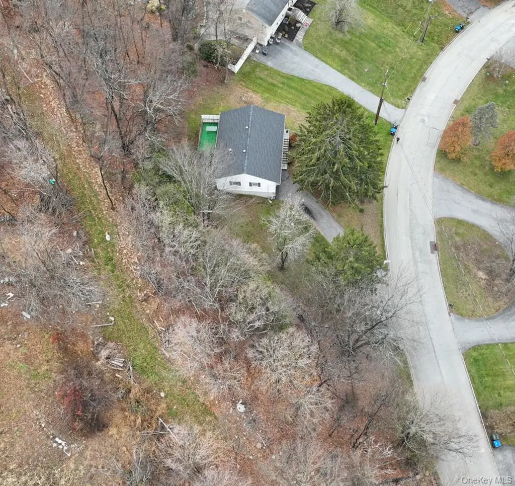 12 Strawberry Lane Monroe NY 10950