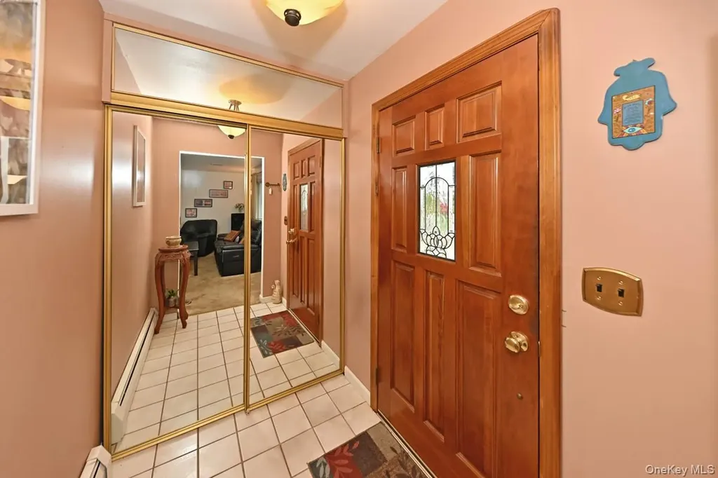 12 Strawberry Lane Monroe NY 10950