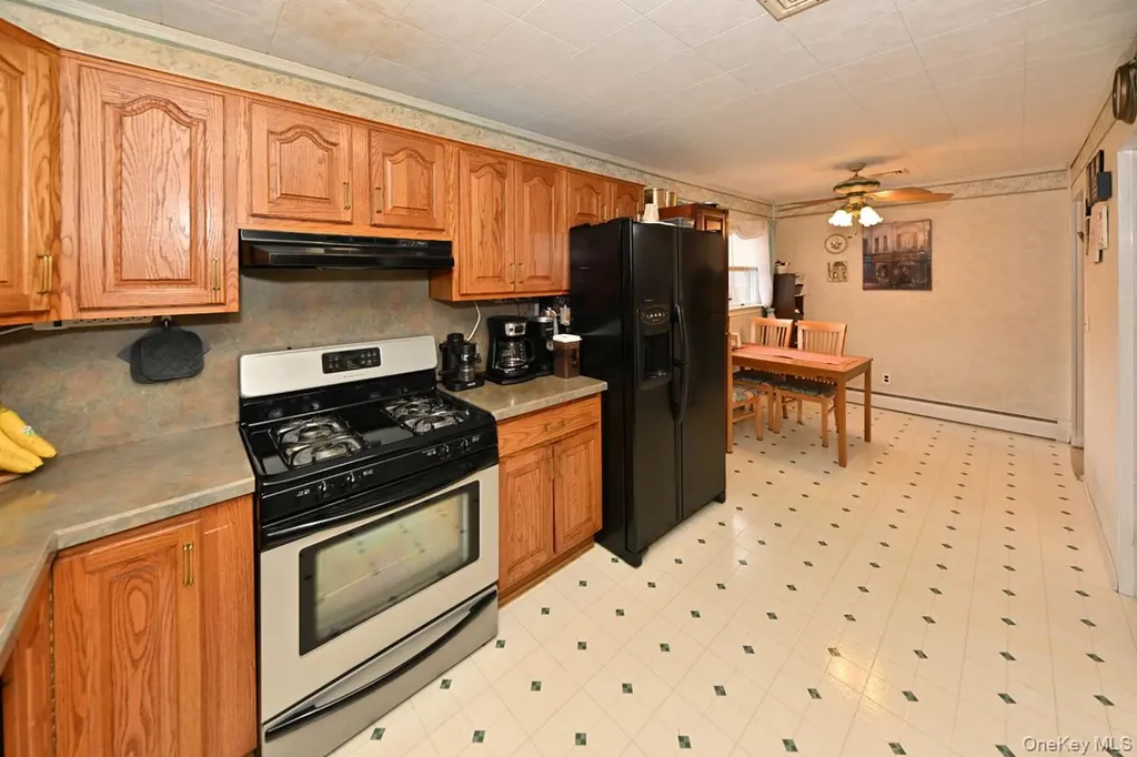 12 Strawberry Lane Monroe NY 10950