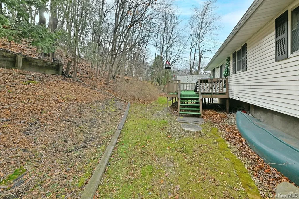 12 Strawberry Lane Monroe NY 10950