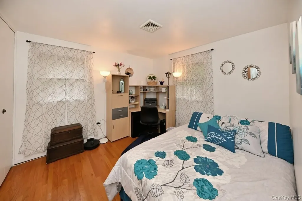 12 Strawberry Lane Monroe NY 10950