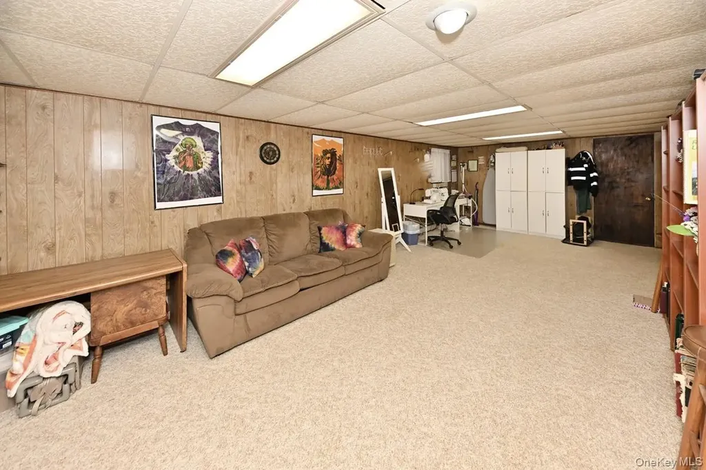 12 Strawberry Lane Monroe NY 10950