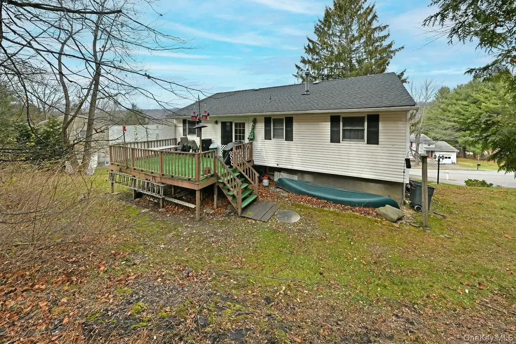 12 Strawberry Lane Monroe NY 10950