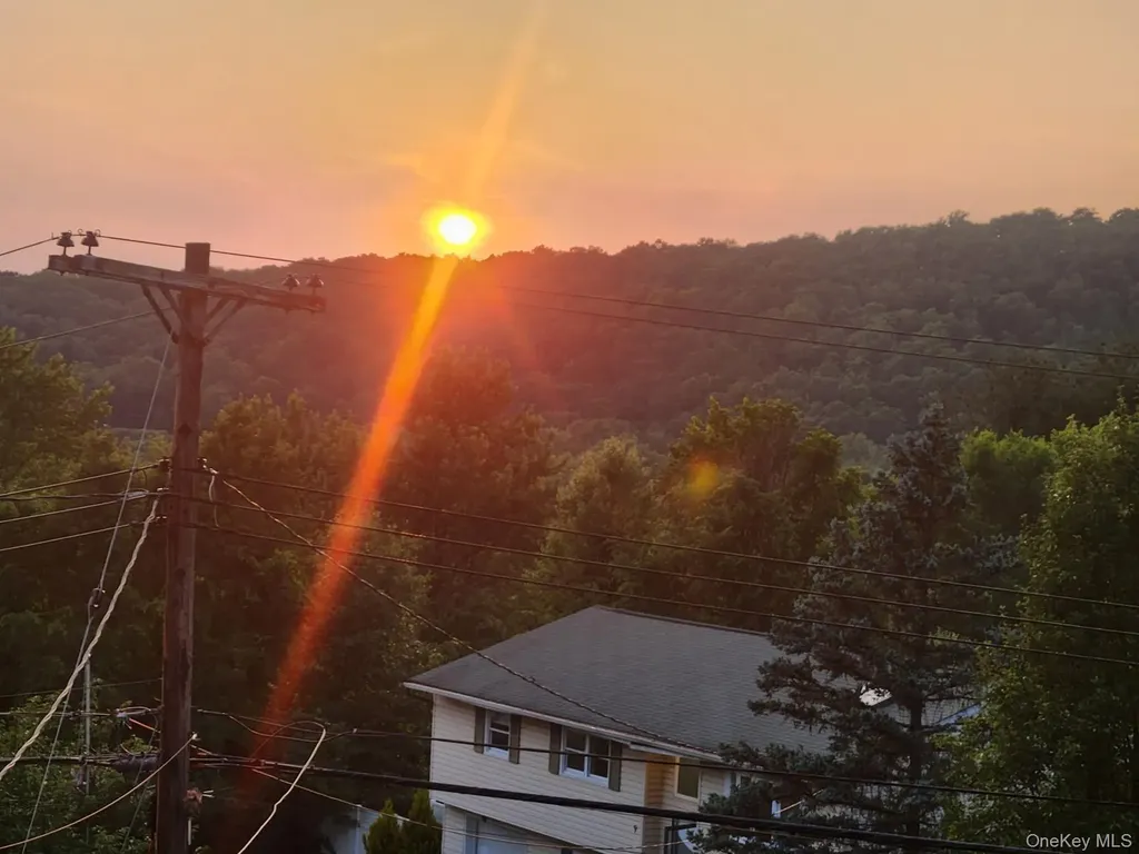 12 Strawberry Lane Monroe NY 10950