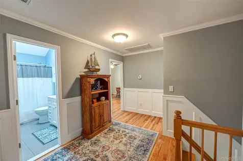 68 Vineyard Way Aquebogue NY 11931