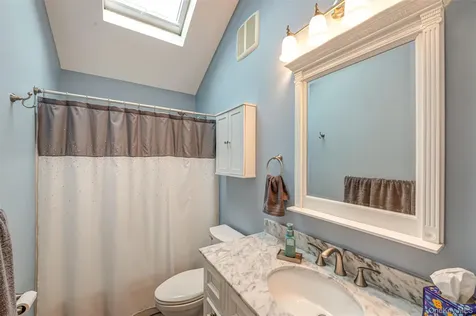 68 Vineyard Way Aquebogue NY 11931