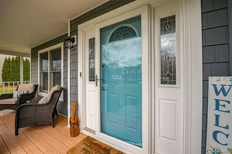 68 Vineyard Way Aquebogue NY 11931