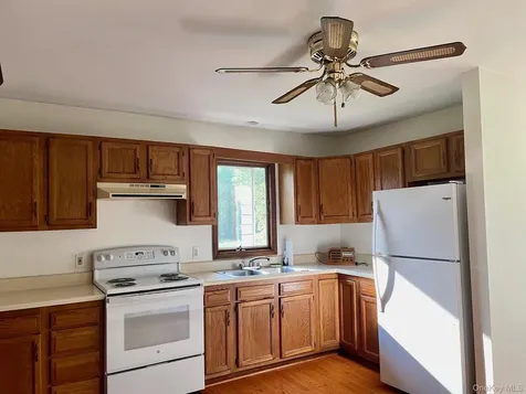 80 Mallory Lane Pine Bush NY 12566