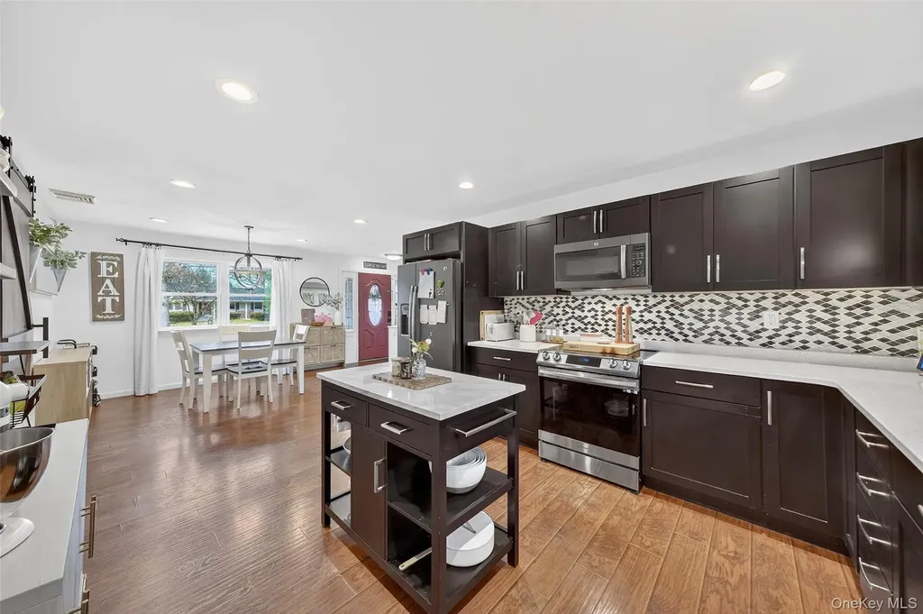 8 Ridge Road Wallkill NY 12589