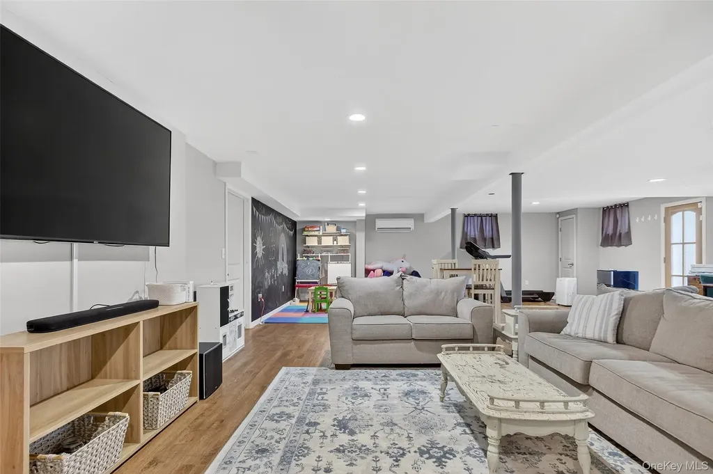 8 Ridge Road Wallkill NY 12589