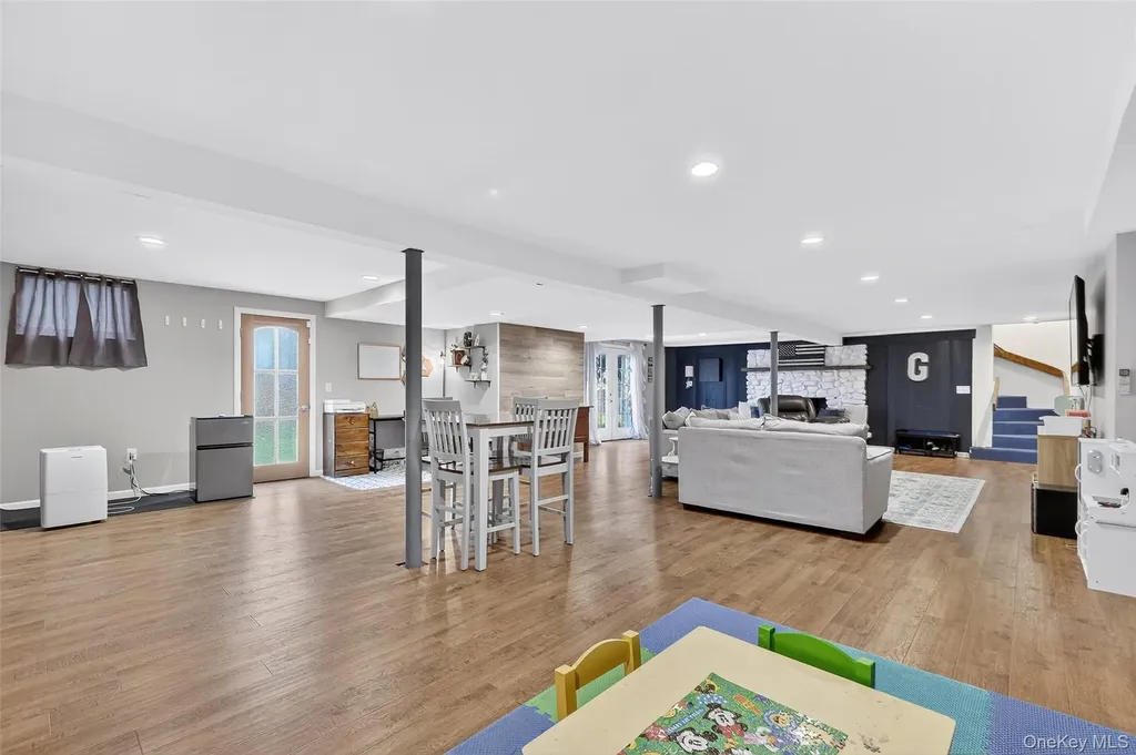 8 Ridge Road Wallkill NY 12589