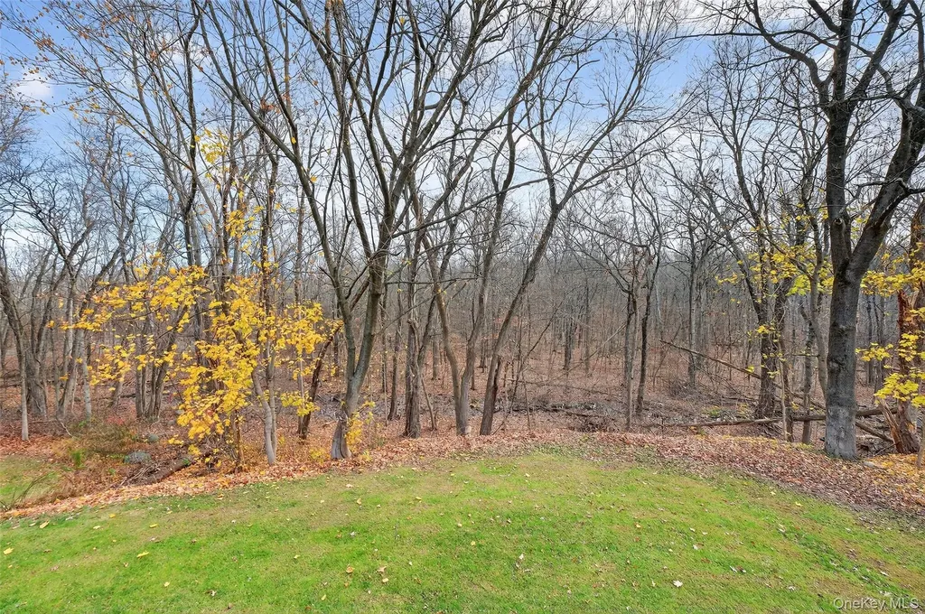 8 Ridge Road Wallkill NY 12589