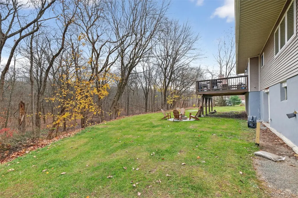 8 Ridge Road Wallkill NY 12589