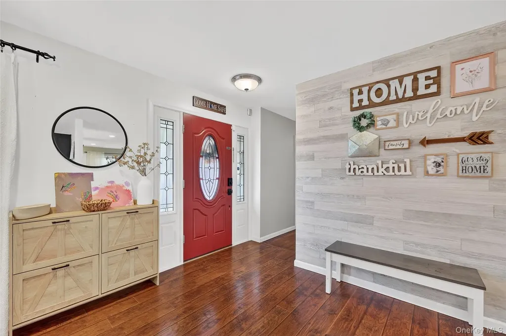 8 Ridge Road Wallkill NY 12589