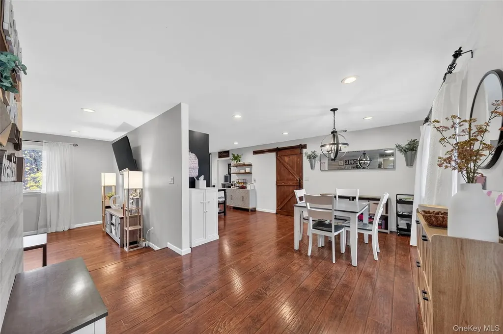 8 Ridge Road Wallkill NY 12589