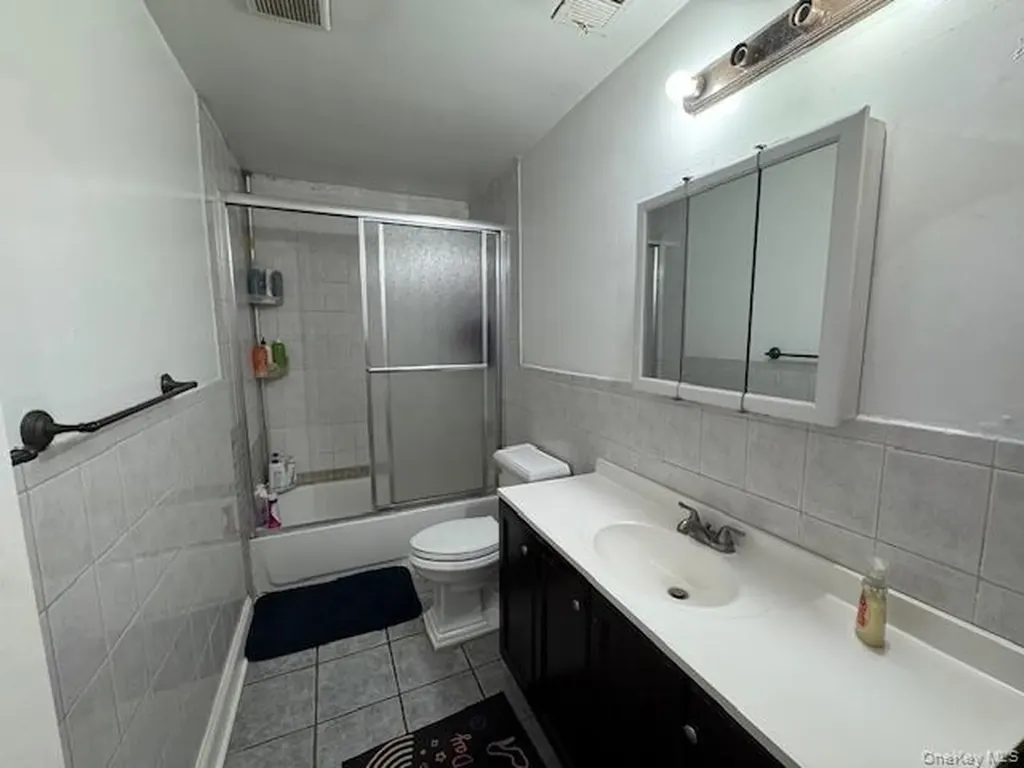 227 Hill Rise Calverton NY 11933