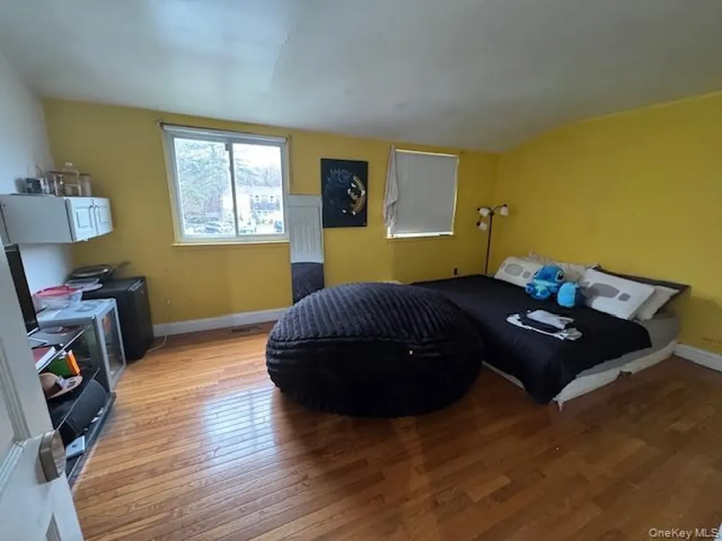 227 Hill Rise Calverton NY 11933