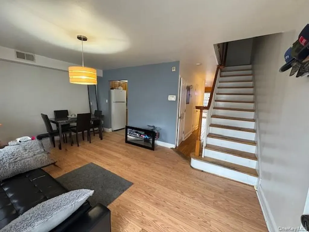 227 Hill Rise Calverton NY 11933