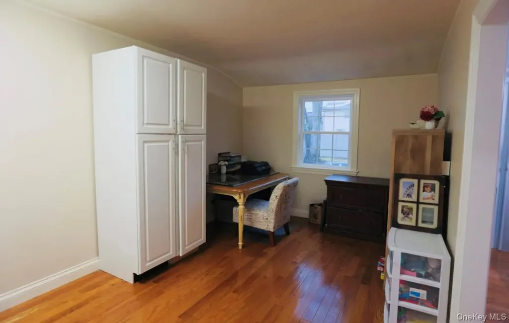 407 Tree Road South Setauket NY 11720