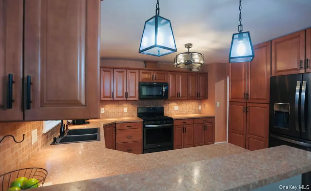 407 Tree Road South Setauket NY 11720