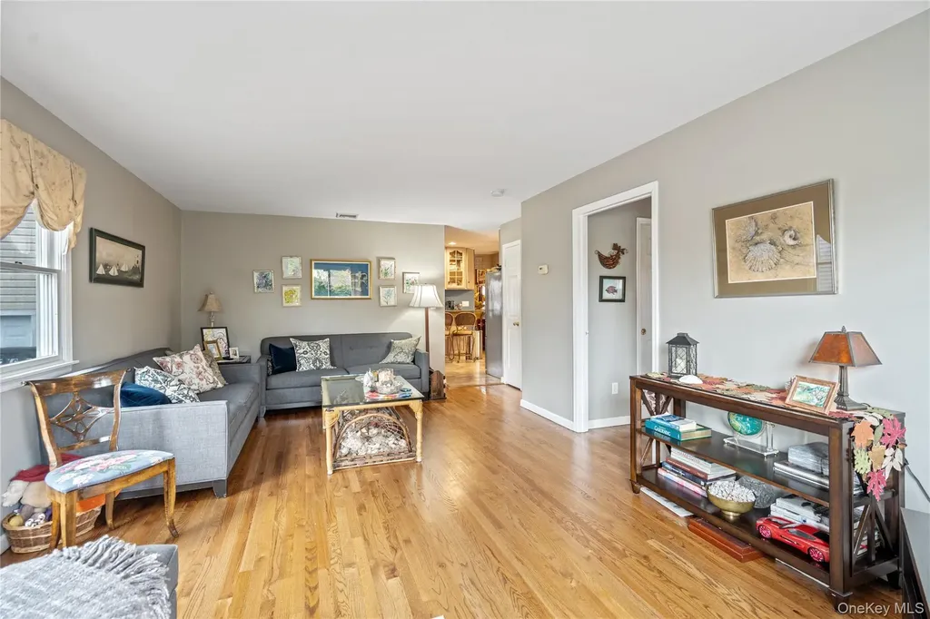 1617 Richard Avenue Merrick NY 11566