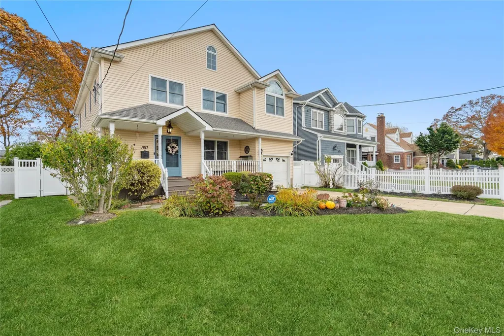 1617 Richard Avenue Merrick NY 11566