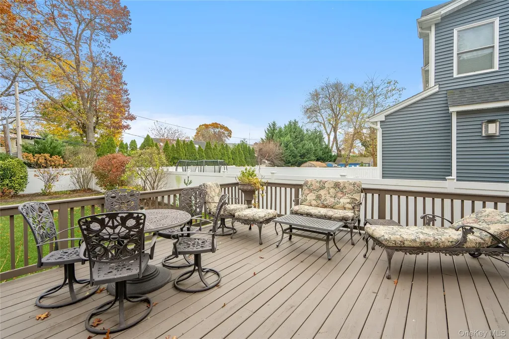 1617 Richard Avenue Merrick NY 11566