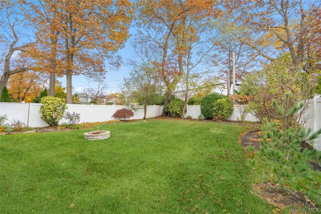1617 Richard Avenue Merrick NY 11566