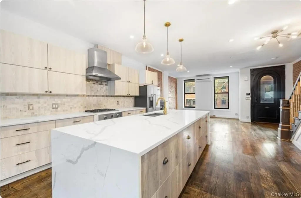 308 Clifton Place Brooklyn NY 11216
